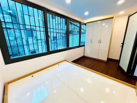 Bán căn tập thể tầng 2, vũ trọng phụng, 50m, 2 ngủ riêng biệt, ban công rộng thoáng, oto đỗ