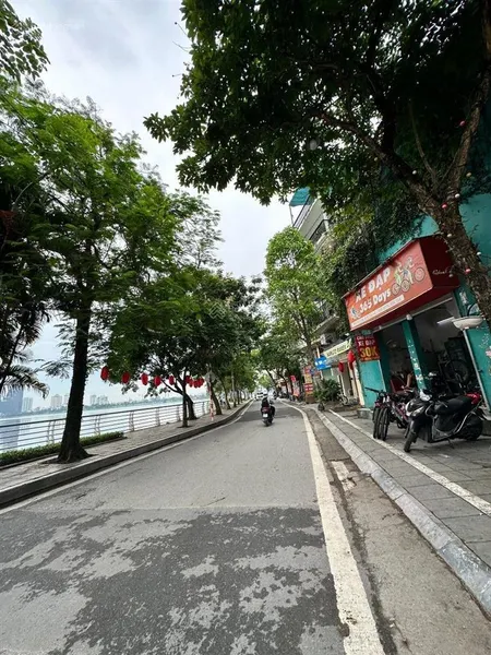 Bán nhà đẹp ở ngay phố trích sài 5m ra hồ tây view triệu đô 2 mặt ngõ giá cực tốt