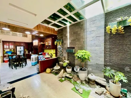 Hoàng văn thái 100m2, 5 tầng, 2 ô tô vào nhà, trước nhà đường gần 6m, dân trí cao, 20.19 tỷ