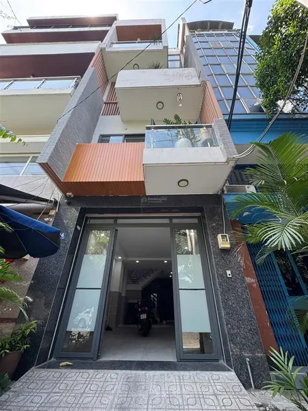 Chính chủ bán nhà mặt tiền bàu cát 2, 4x17m, 1 trệt 4 lầu, 16,9 tỷ