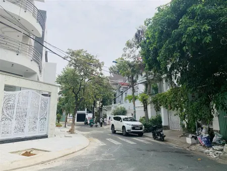Bán biệt thự trung sơn 10x20 giá chưa tới 27 tỷ có ngay bt kế công viên và bờ sông và phố ẩm thực