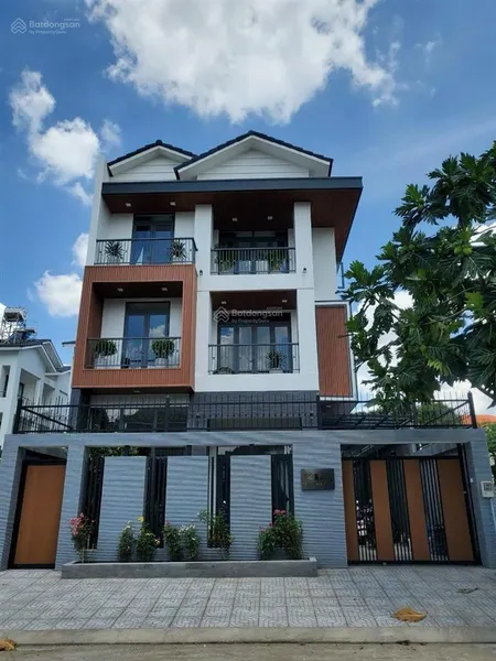 Bán biệt thự ven sông sài gòn đặng thùy trâm, p. 13, bt, 10x20m, 3t mới giá 26.5 tỷ