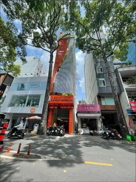 Bán tòa nhà 9a tôn thất tùng, quận 1 |vuông vức| dòng tiền 4.5% | 8 tầng| tường villa 0934 161 ***