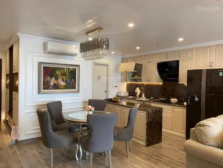 Chính chủ bán cc cầu giấy center point 85m2 3pn, 2wc. view đẹp. giá chuẩn 8,2 tỷ. 0961 270 ***