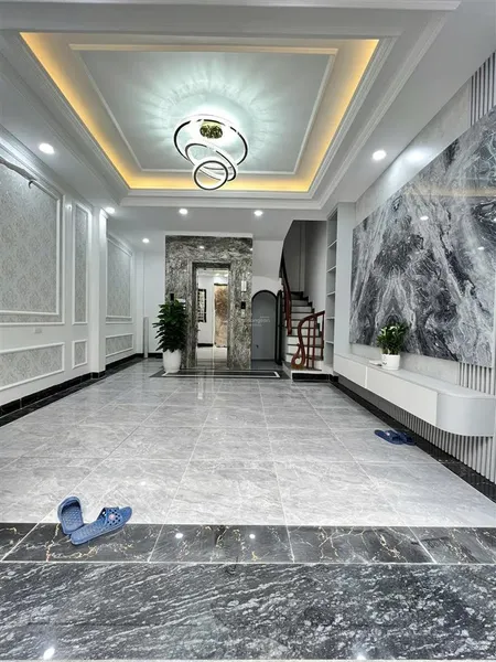 Nhà đẹp thang máy khương đình, thanh xuân 35 m, 6 tầng, mt 4,5m, giá 8.9 tỷ.