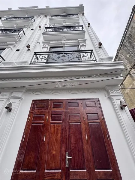 Siêu phẩm hoa thám la phù 38m2 4 tầng lừng lững ô tô đỗ cửa giá chỉ 4,5 tỷ có thương lượng.