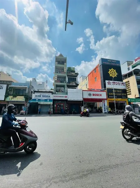 Mt bạch đằng, bình thạnh, 8x36m, gpxd 1 hầm 8 tầng, 2000m2 sàn, hdt 165tr, 32 tỷ (nguồn kín)