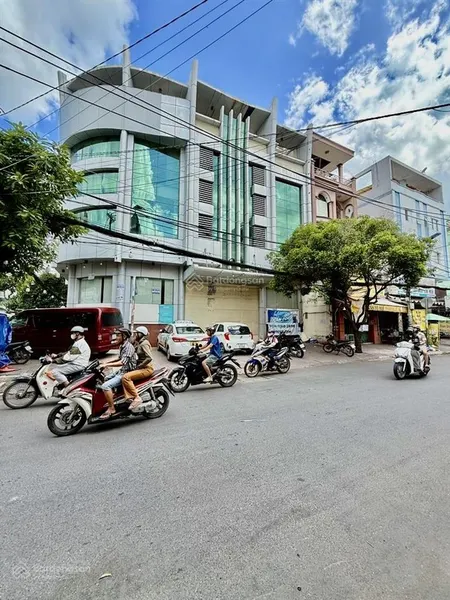 Bán nhà mặt tiền khu bàu cát, 4x19m, 11 tỷ, p10 tân bình