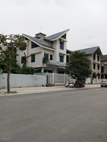 Bán đất tặng nhà một tầng mặt phố cổ linh 215m2, mặt tiền 15m, giá 32 tỷ