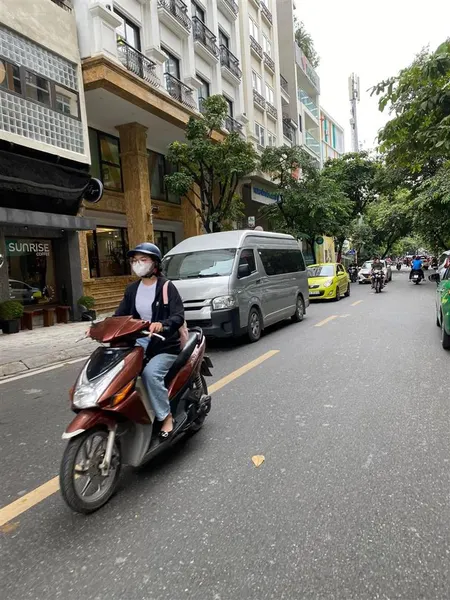 Cần bán nhà mặt phố nguyễn trường tộ, vị trí đẹp nhất phố, dt 75m2 x 7 tầng thang máy, kd sầm uất