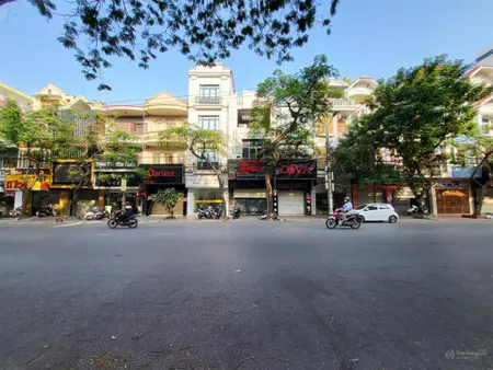Bán nhà mặt đường văn cao vị trí đẹp kinh doanh tốt dòng tiền sẵn