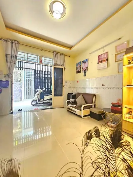 Dưới 3 tỷ SHR gần sông Sài Gòn, bán nhà Thạnh Lộc hỗ trợ vay Bank tối đa