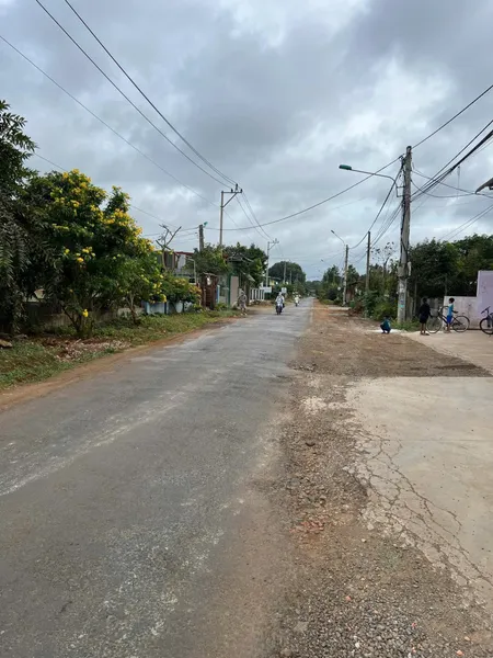 Bán đất 1042.9m² có 100m2 thổ cư ngay trường, chợ, ủy ban