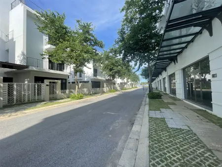2.8 TỶ - SHOPHOUSE MẶT BIỂN SẦM SƠN.THANH TOÁN 50% NHẬN NHÀ.  LH: 0966 343 969