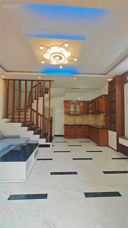 Vĩnh hưng, lĩnh nam, nhà 5 tầng, 3 phòng ngủ, 1 bước ra phố, chỉ hơn 5 tỷ