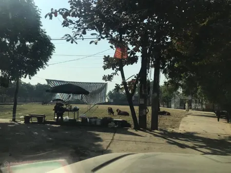 Chính chủ bán lô đất của nhà không qua trung gian, vị trí đẹp, view hồ hợp tác xã, sân bóng