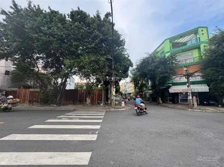 Cặp nền góc khu tên lửa đường rộng đông đúc tiện kinh doanh mua bán 10x20m giá 21.5 tỷ còn bớt