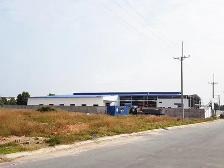 Cần bán 1,2ha đất làm kho xưởng tại tân uyên, bình dương, pháp lý sổ riêng. có sẵn 5000m2 skc