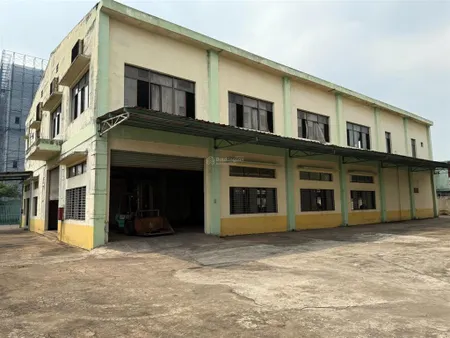 Bán gấp nhà xưởng + văn phòng (dt 2.250m2), chính chủ