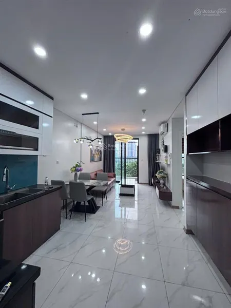 Cần bán căn hộ 3 ngủ 2 wc, mỹ đình, 82m2 đối diện công viên 14ha, tmo giá thương lượng