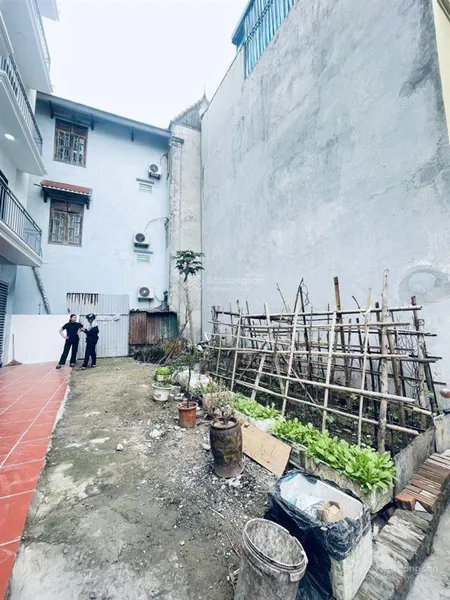 Đất thổ cư, 48 m2, 3 thoáng, đi 50m ra bãi ôtô, 6,15 tỷ 0984 596 ***