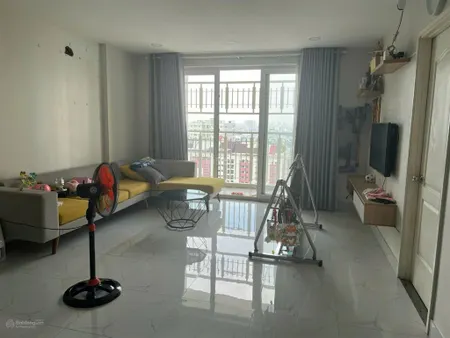 Đi định cư cần bán gấp căn góc rộng 99m2 lô b, giá 2,89 tỷ, có sẵn sổ hồng. 0902 861 ***