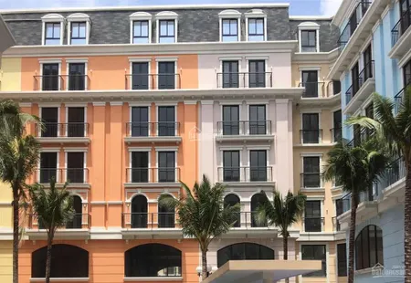 Bán lỗ khách sạn marina square ks 22 phòng, giá 11,9 tỷ, mới 100%, sát biển bãi trường phú quốc