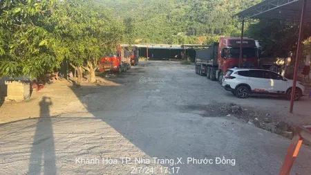 Bán kho xưởng tại nha trang, đường nhựa 42m, dt 2709m2, giá chỉ 10,5 tỉ. yến 0905 050 ***