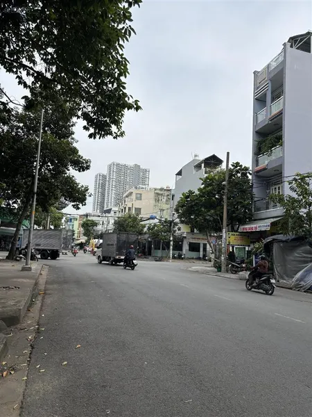 Đất mtkd vành đai song hành 4x17m đối diện công viên