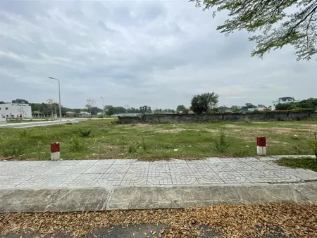 Tôi cần bán lô đất 100m2 giá 1tỷ890 ngay khu công nghiệp tân phú trung huyện củ chi sổ hồng riêng