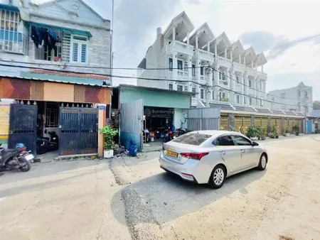 Xưởng sổ riêng, 1/ lê văn khương, q12. dt 6x21m tc 113.4m2. đường 8m thông, đang cho thuê sẵn