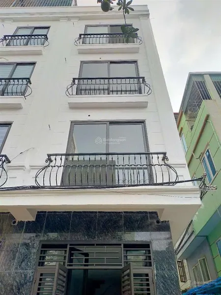 Bán nhà tây mỗ 3 mặt thoáng lô góc . 5,9 tỷ 31m 5 tầng . đường trước nhà 3m . đối diện kđt viglace