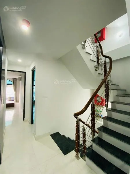 Nhà siêu dòng tiền từ liêm dt 97m2, mt 5.32m, 7 tầng, 22 phòng thang máy ngõ thông, nông