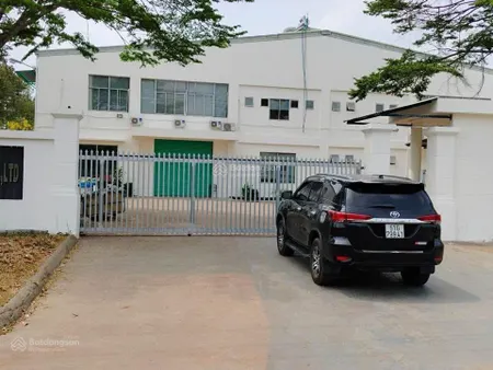 Chính chủ cần chuyển nhượng 10.000m2 (1ha) nhà xưởng trong kcn vĩnh lộc bình tân