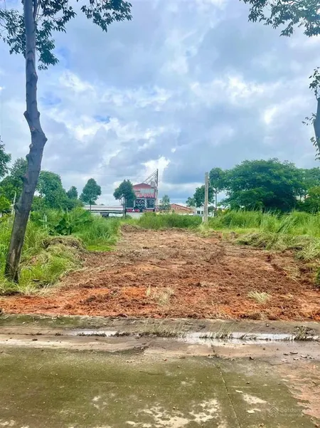 Chủ ngộp ra gấp lô đất gần kcn mỹ phước 1 bến cát bình dương 150m2 đường d18, shr full thổ cư