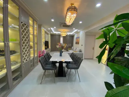 Bán gấp căn hộ cosmo city, 7,2tỷ, 123 m2, 3pn, 2wc, đầy đủ nội thất tại nguyễn thị thập q7, tp. hcm