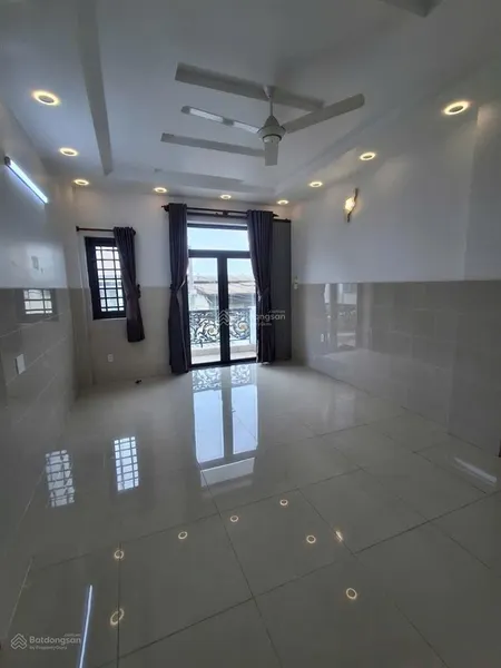Bình tân, bình trị đông, gần mặt tiền, nhà đẹp 5 tầng, thang máy, giá rẻ