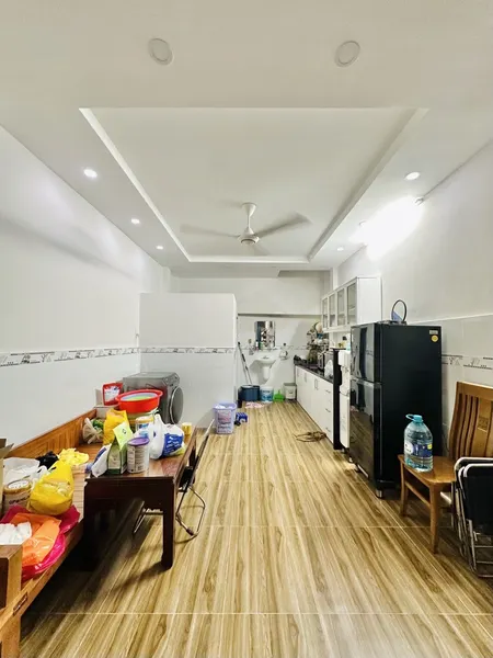 NHÀ ĐẸP TÂN BÌNH – Đi bộ ra Bở kè Trường Sa, 55m2, ngang lớn, kết cấu cứng cáp, ở được ngay.