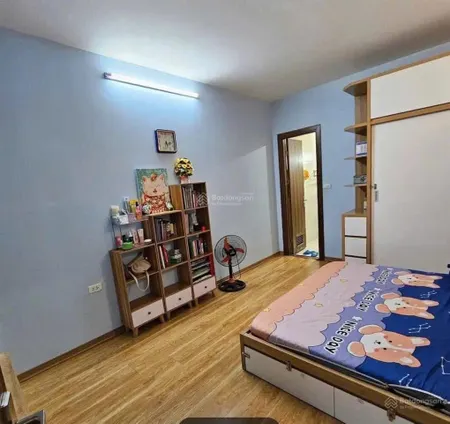 Chung cư k35 n01b tân mai hoàng mai diện tích sử dụng 77,2m. tim tường 81m, full nội thất.