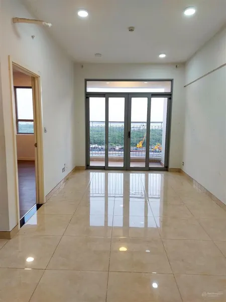 Bán căn 2pn, luxgarden, 68m2, view sông, gió mát, 3 tỷ190. 0978 272 *** trang, có zalo