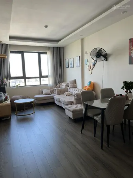 Cần bán căn góc 2 ngủ 70m2 ở tòa ct thái hà cc bộ công an tại phạm văn đồng