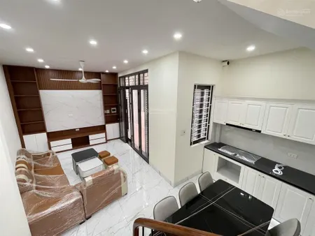 Bán nhà riêng tại hạ trại, 4,45 tỷ, 33m2, 3pn, 3wc, pháp lý đầy đủ
