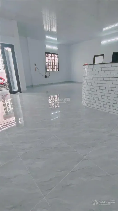 Nhà giá 1,8 tỷ, dt 12*10m, đường lê văn lương nối dài, qua cầu rạch tôm 900m