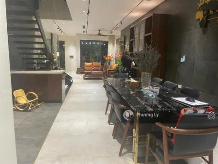 Chính chủ cần bán căn liền kề gamuda, nhà full nt nhập khẩu. giá bán 34.8 tỷ. 0981 122 ***