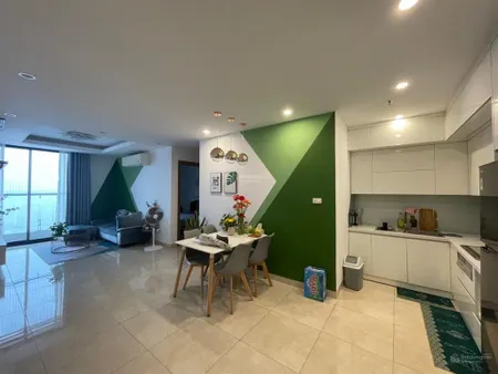Chính chủ bán căn góc 3 ngủ golden park tower, phạm văn bạch, giá 9 tỷ, dt 100m2, view cv cầu giấy