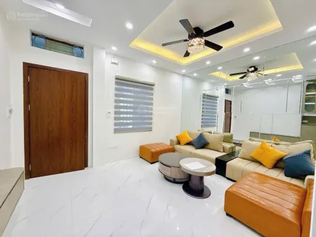 Bán nhà tập thể phân lô cán bộ hoàng quốc việt ôto đỗ cửa full nội thất ở ngay