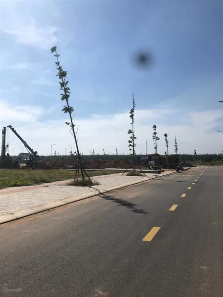 Gấp nè anh chị ơi, đối diện quy hoạch sân bay ở bà rịa, nhưng em muốn bán lắm, 3,9 triệu/m2 có thổ