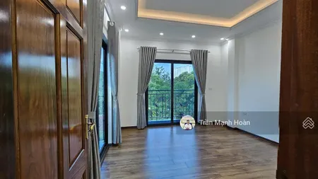 Tôi cần bán nhà 5tx45m2 thang máy tại lê hồng phong, tô hiệu, hà đông ôtô vào nhà. kd tốt. giá 9tỷ6