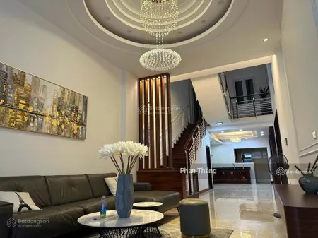 Bán nhà hẻm 12m đường lê văn sỹ, quận 3, dt 9m x 22m, vuông vức, dtcn 186m2, 4 tầng, giá 41 tỷ tl
