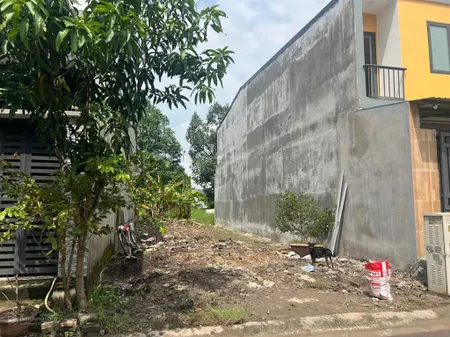 Đất view công viên sát sông sg 123m2 (6m2 x20,5 m2) full thổ giáp tphcm và chợ đầu mối thủ đức